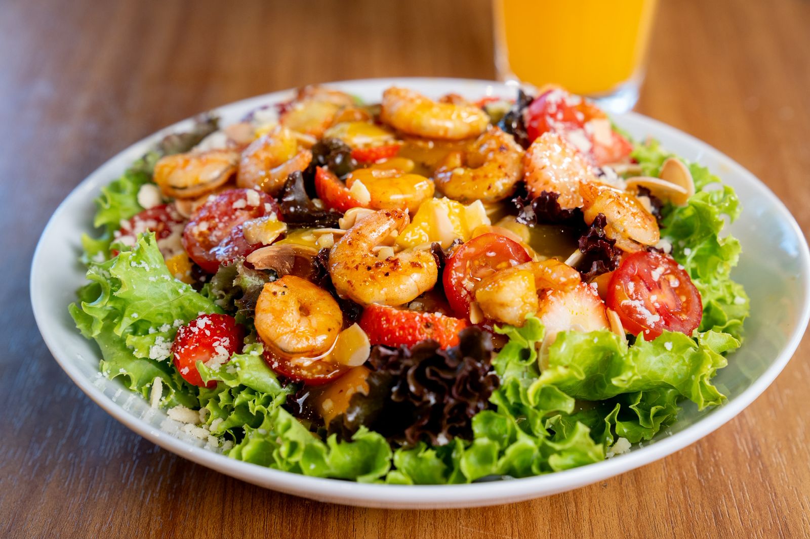 Salada de camarão